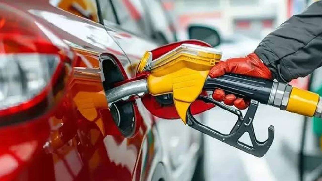 Sürücülere ters köşe: Akaryakıta zammın ardından indirim geliyor! Tarih verildi, tabela yeniden değişecek 7